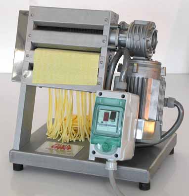 taglierina tagliatelle e quadrucci per pasta fresca