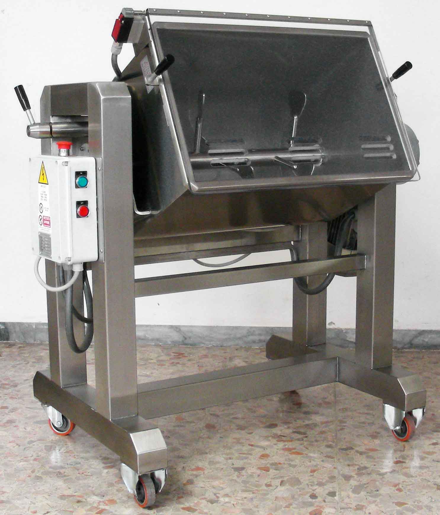 estruder presses pasta machines
